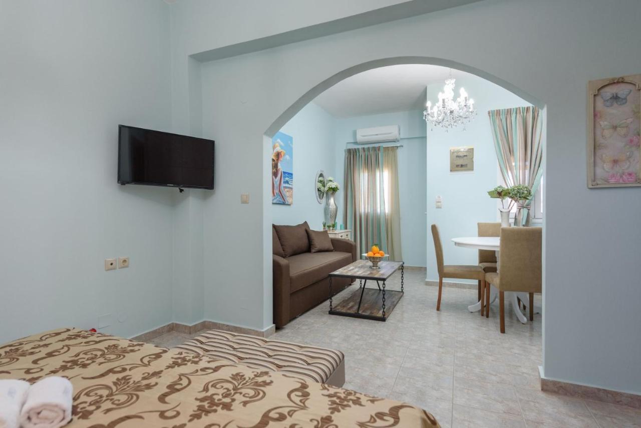 Spyros Apartments With Pool Каламаки Екстериор снимка