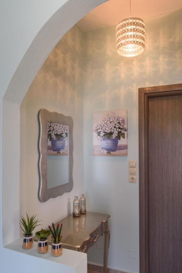 Spyros Apartments With Pool Каламаки Екстериор снимка