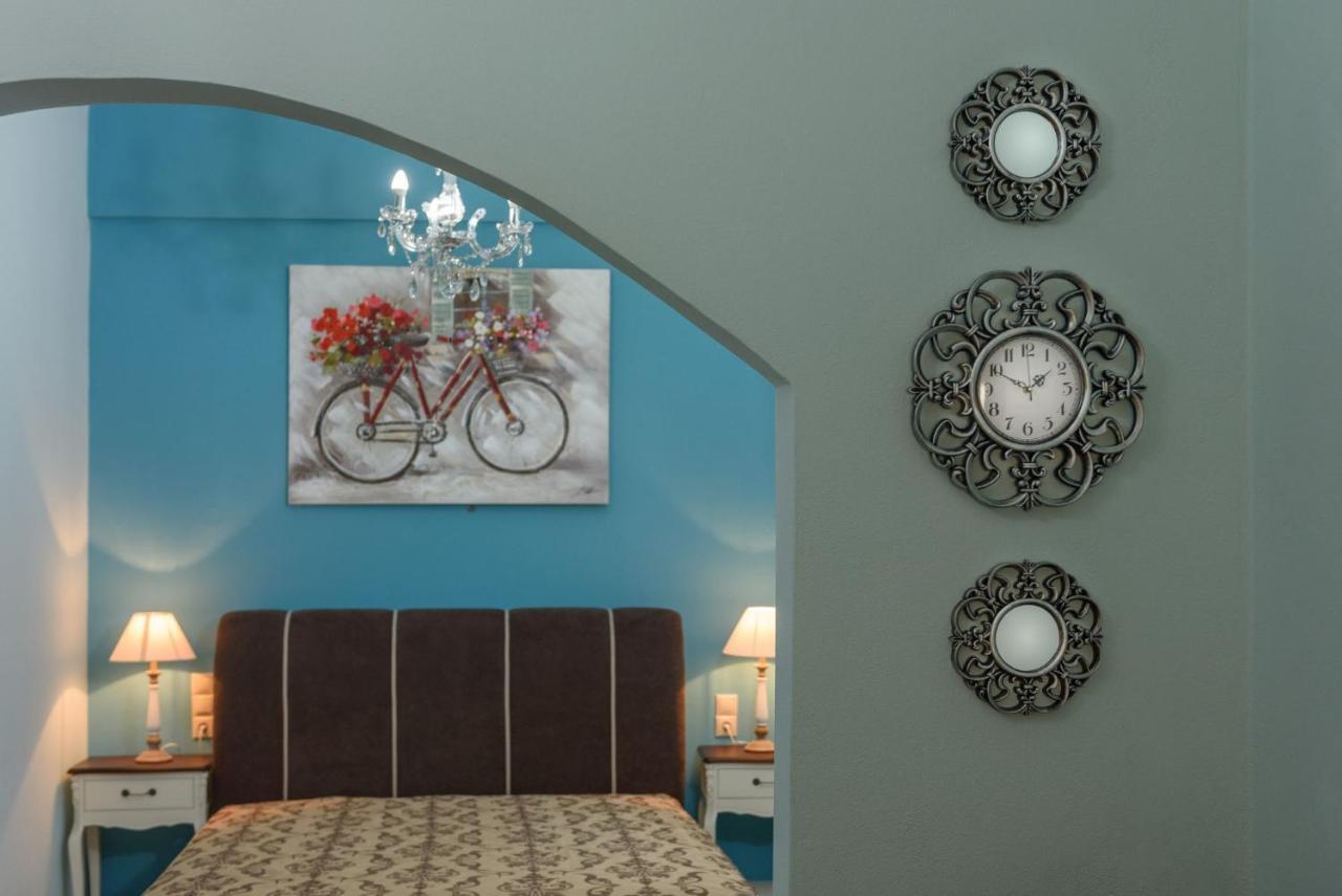 Spyros Apartments With Pool Каламаки Екстериор снимка