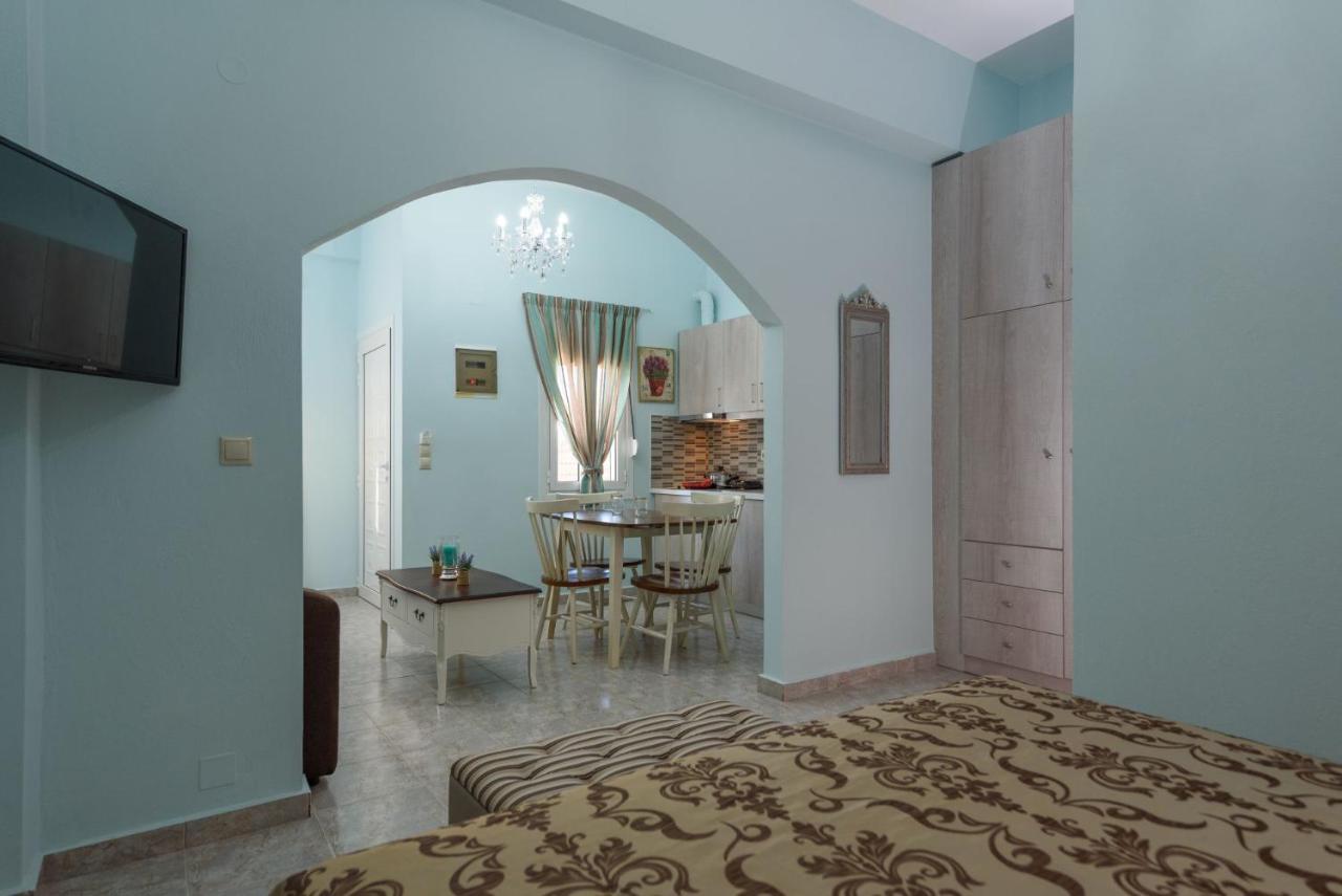 Spyros Apartments With Pool Каламаки Екстериор снимка