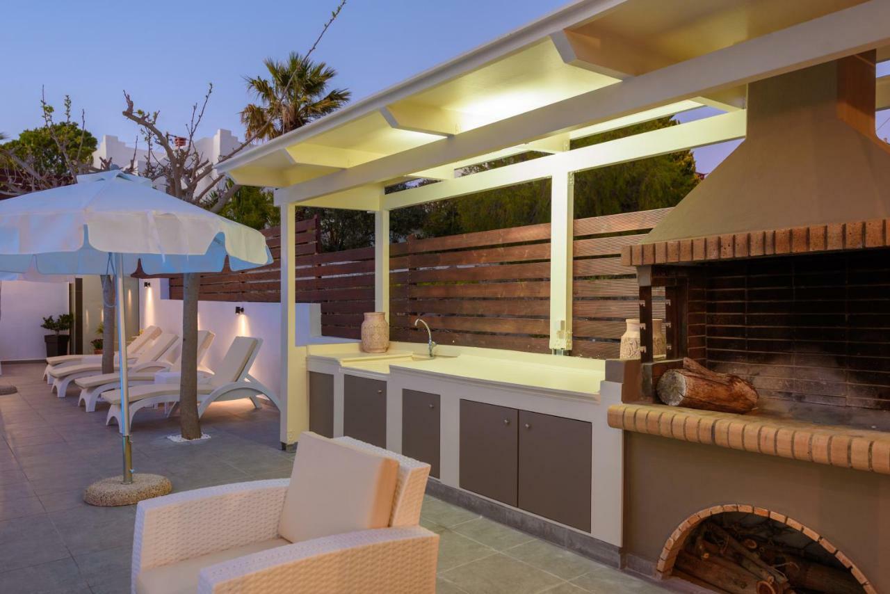Spyros Apartments With Pool Каламаки Екстериор снимка
