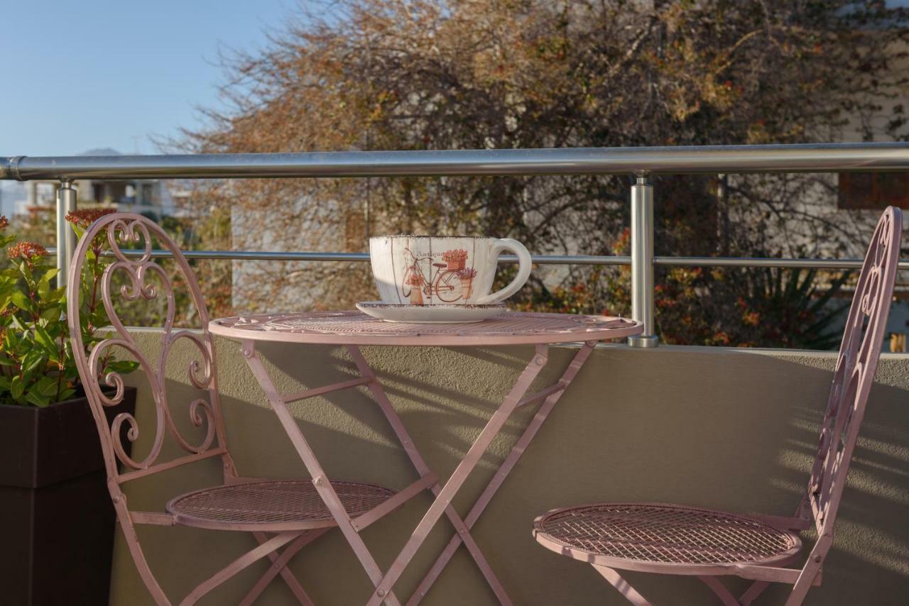 Spyros Apartments With Pool Каламаки Екстериор снимка